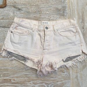 Free people short jean shorts (light pink)